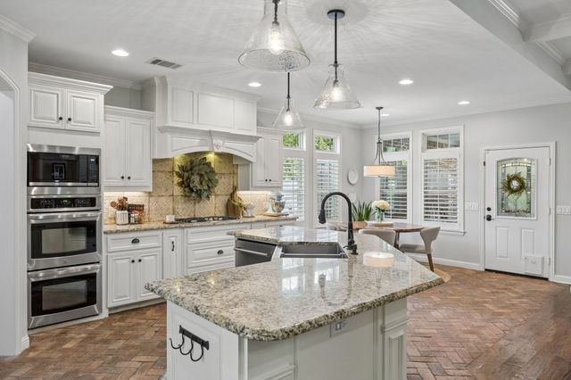 523 S Dallas Street, Van Alstyne, TX 75495