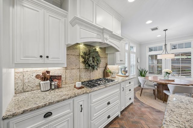 523 S Dallas Street, Van Alstyne, TX 75495