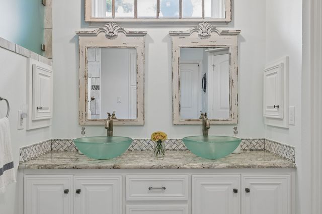 523 S Dallas Street, Van Alstyne, TX 75495