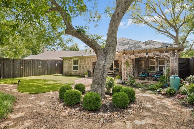 523 S Dallas Street, Van Alstyne, TX 75495