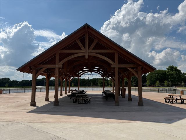 523 S Dallas Street, Van Alstyne, TX 75495