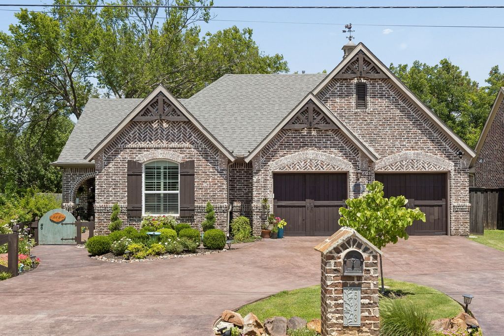 523 S Dallas Street, Van Alstyne, TX 75495