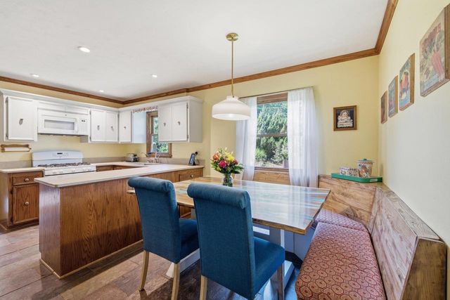 1930 Sunnyside DRIVE, Waukesha, WI 53186