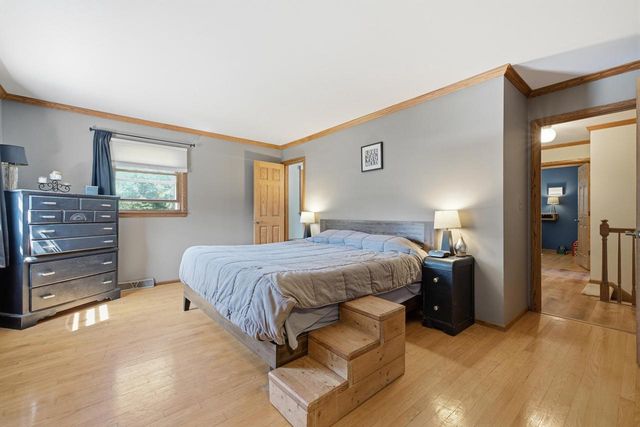 1930 Sunnyside DRIVE, Waukesha, WI 53186