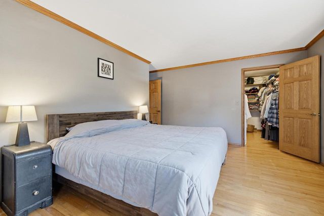 1930 Sunnyside DRIVE, Waukesha, WI 53186