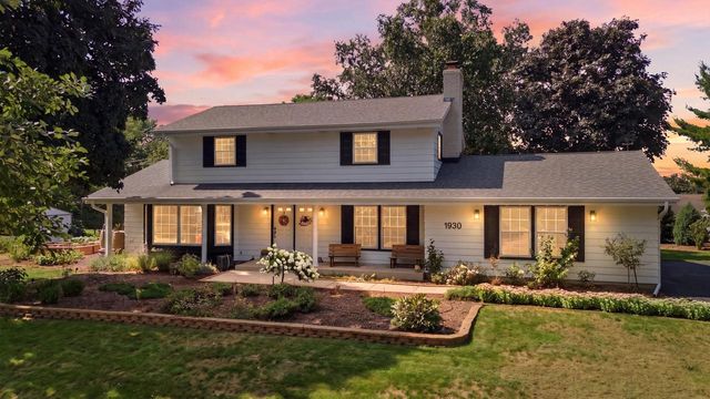 1930 Sunnyside DRIVE, Waukesha, WI 53186