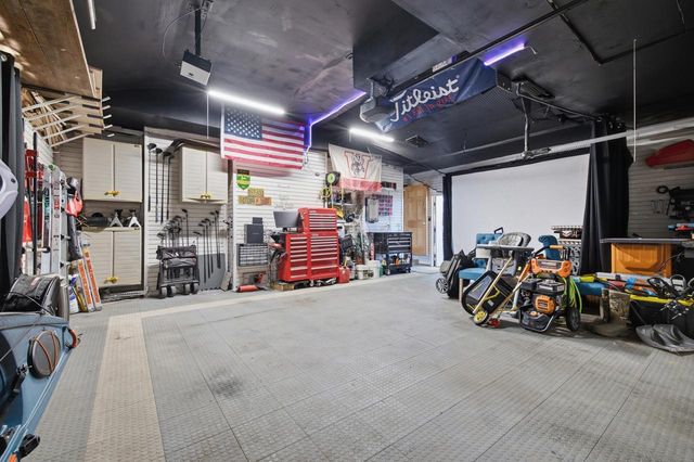 1930 Sunnyside DRIVE, Waukesha, WI 53186