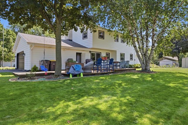 1930 Sunnyside DRIVE, Waukesha, WI 53186
