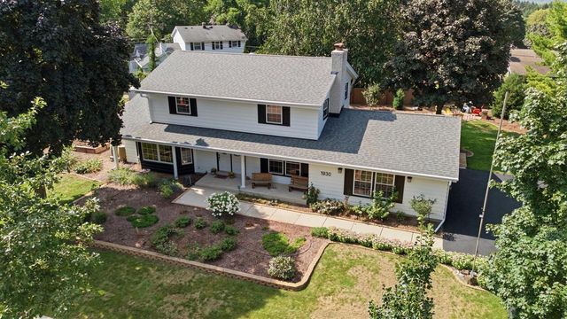 1930 Sunnyside DRIVE, Waukesha, WI 53186
