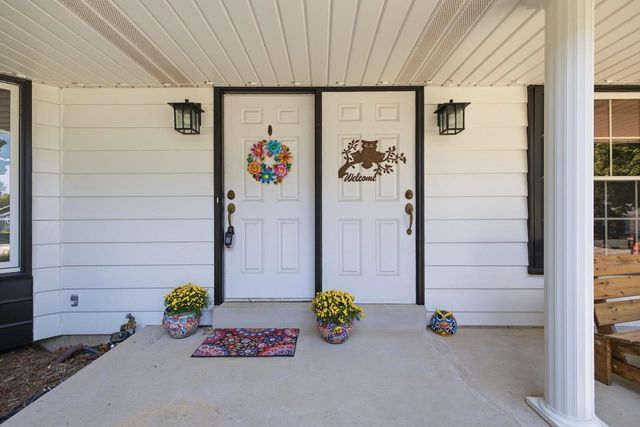1930 Sunnyside DRIVE, Waukesha, WI 53186