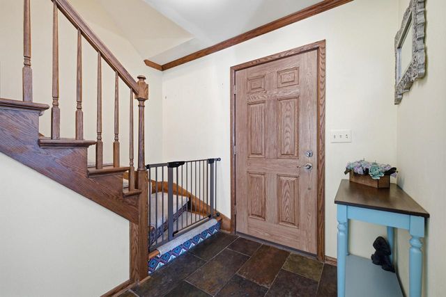 1930 Sunnyside DRIVE, Waukesha, WI 53186