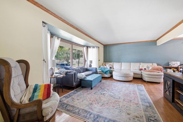 1930 Sunnyside DRIVE, Waukesha, WI 53186