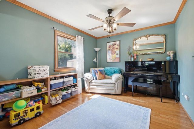 1930 Sunnyside DRIVE, Waukesha, WI 53186