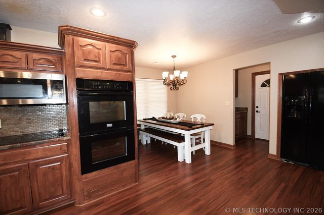 1508 N 3rd Avenue, Warner, OK 74469