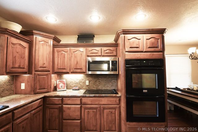 1508 N 3rd Avenue, Warner, OK 74469