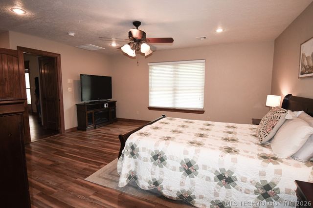 1508 N 3rd Avenue, Warner, OK 74469