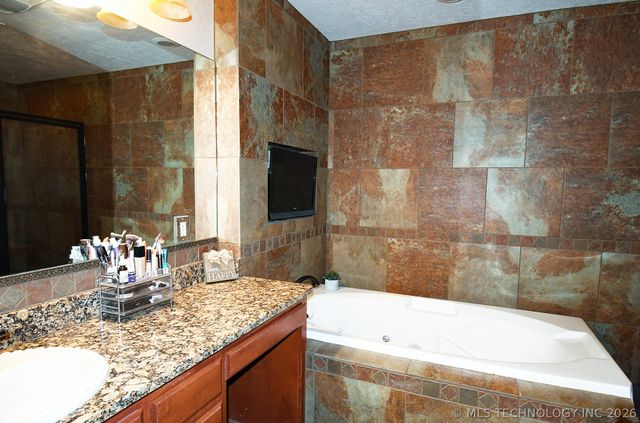 1508 N 3rd Avenue, Warner, OK 74469