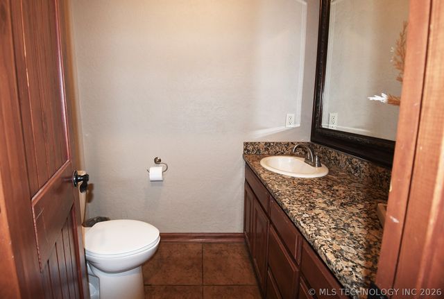 1508 N 3rd Avenue, Warner, OK 74469