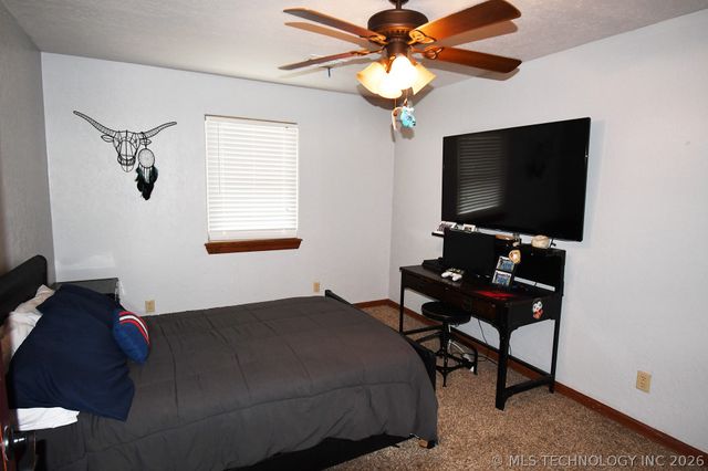 1508 N 3rd Avenue, Warner, OK 74469