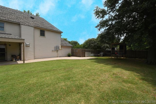 1508 N 3rd Avenue, Warner, OK 74469