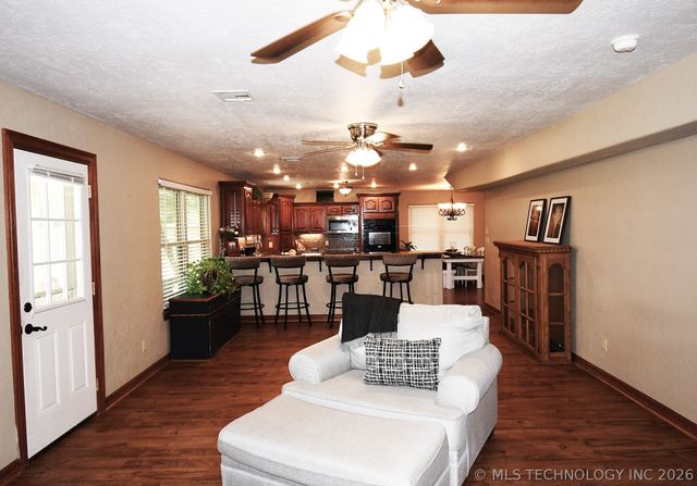 1508 N 3rd Avenue, Warner, OK 74469