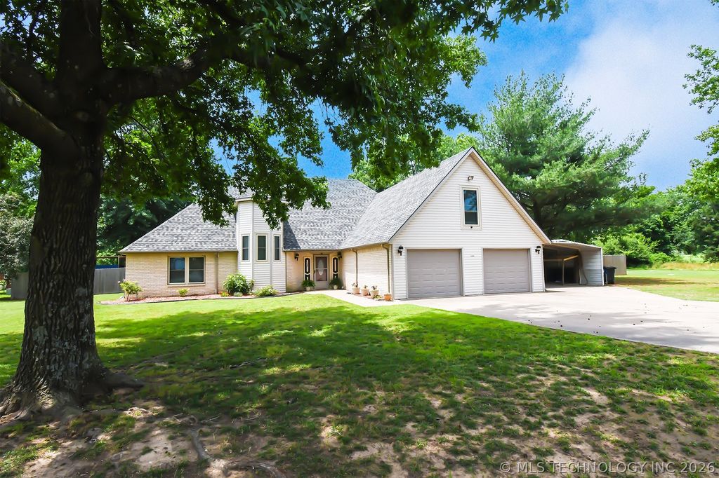 1508 N 3rd Avenue, Warner, OK 74469