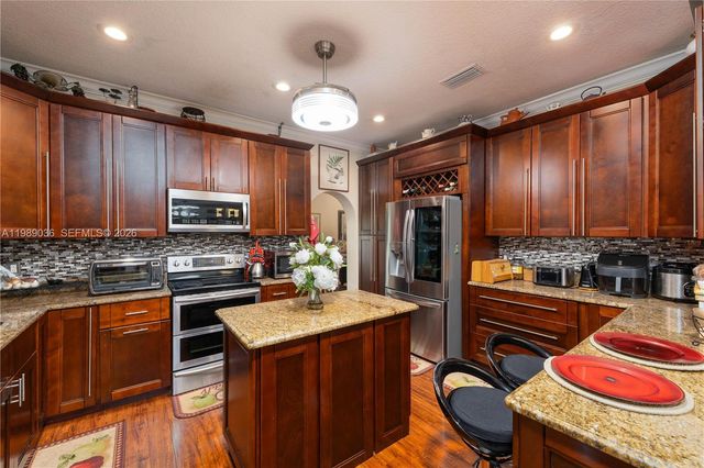 17211 SW 12th St, Pembroke Pines, FL 33029