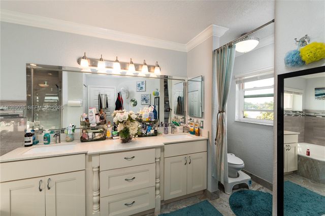 17211 SW 12th St, Pembroke Pines, FL 33029