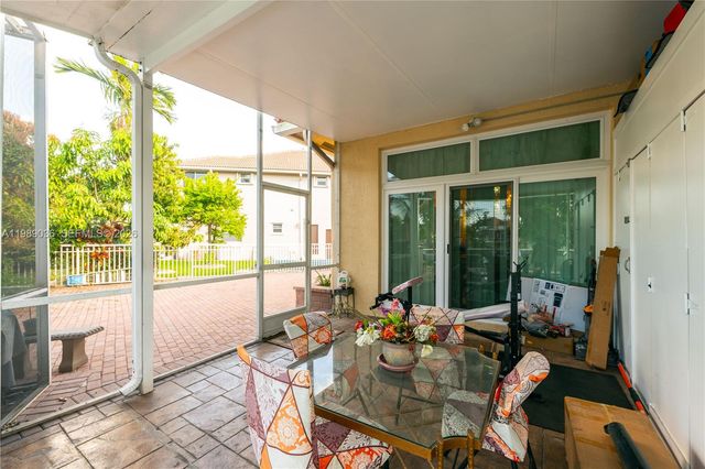 17211 SW 12th St, Pembroke Pines, FL 33029