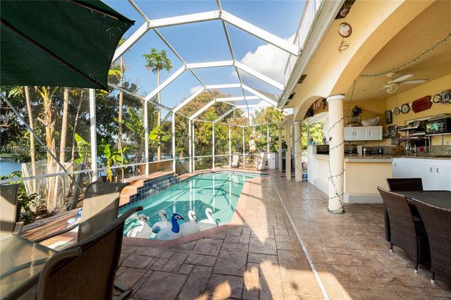 17211 SW 12th St, Pembroke Pines, FL 33029