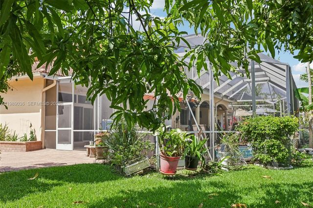 17211 SW 12th St, Pembroke Pines, FL 33029