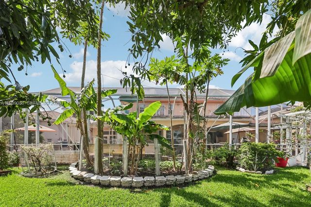 17211 SW 12th St, Pembroke Pines, FL 33029