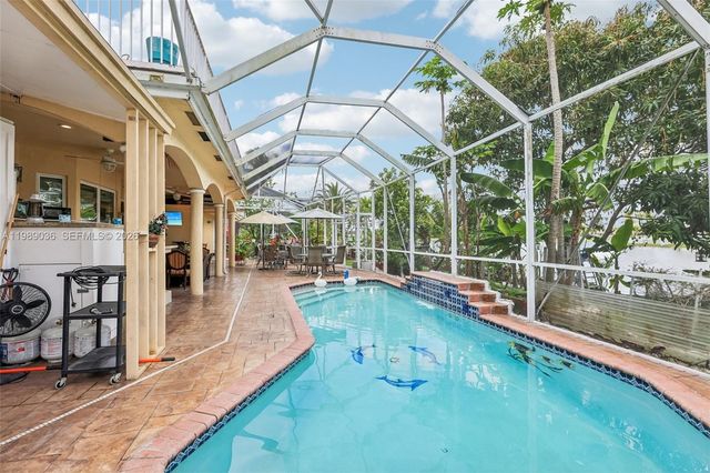 17211 SW 12th St, Pembroke Pines, FL 33029
