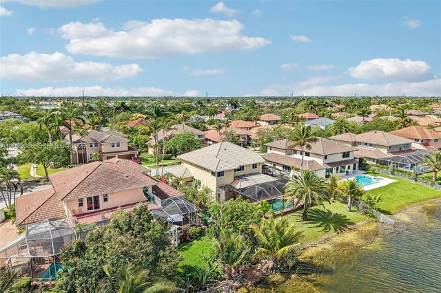 17211 SW 12th St, Pembroke Pines, FL 33029