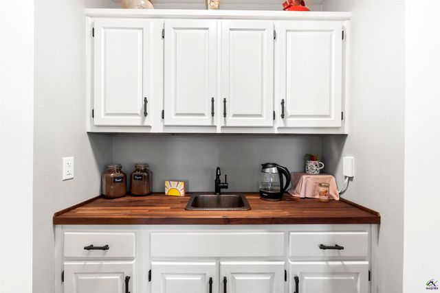 102 White Columns Drive, Kathleen, GA 31047