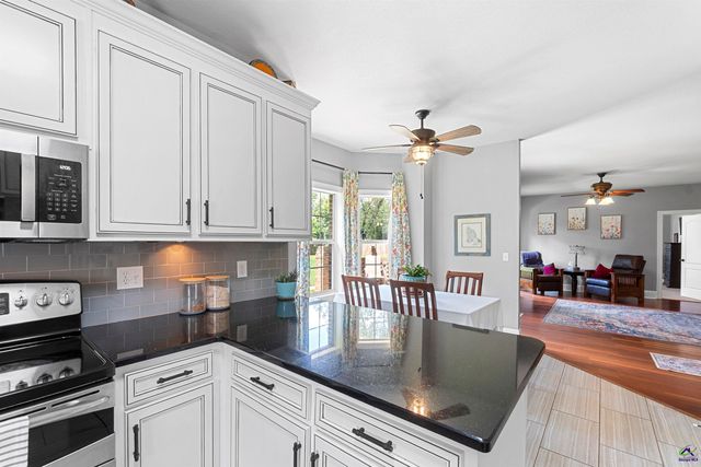 102 White Columns Drive, Kathleen, GA 31047