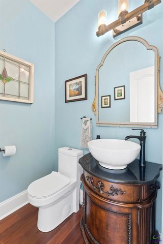 102 White Columns Drive, Kathleen, GA 31047