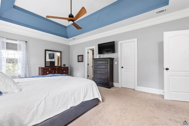 102 White Columns Drive, Kathleen, GA 31047