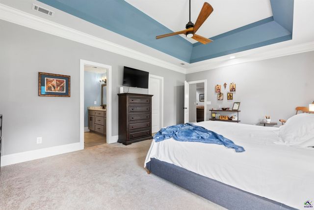 102 White Columns Drive, Kathleen, GA 31047