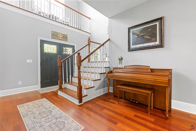 102 White Columns Drive, Kathleen, GA 31047