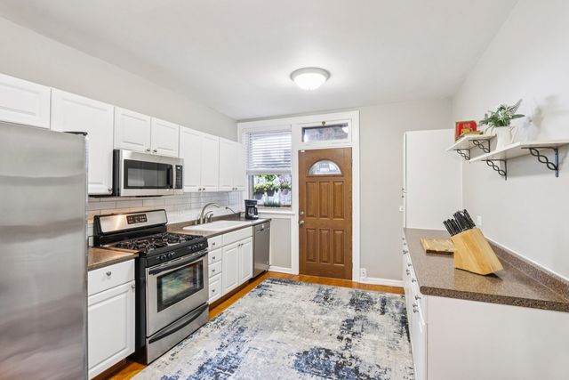 6203 N Oakley Street 3, Chicago, IL 60659