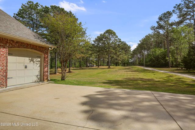 151 Lakeshire Parkway, Canton, MS 39046
