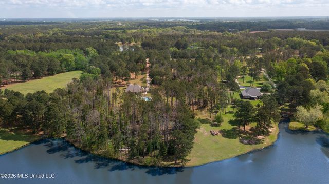 151 Lakeshire Parkway, Canton, MS 39046