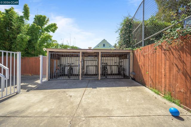 2134 Mcgee Ave B, Berkeley, CA 94703