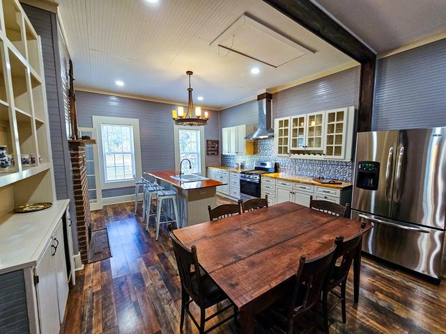 898 Bachelor Hill Road, Walterboro, SC 29488