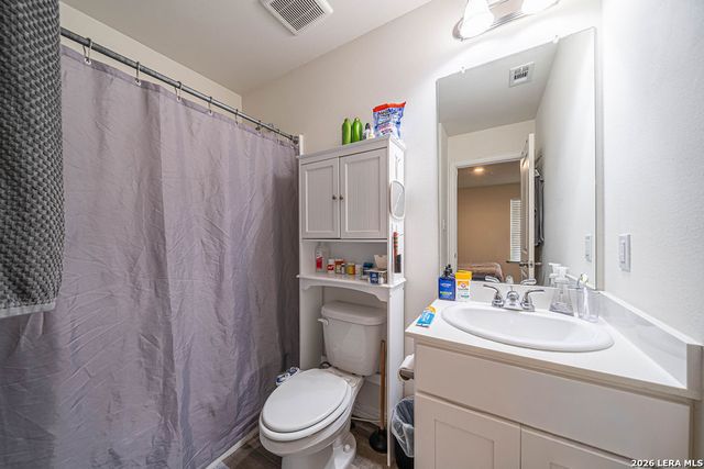 229 VIRGINIA ST, Pleasanton, TX 78064