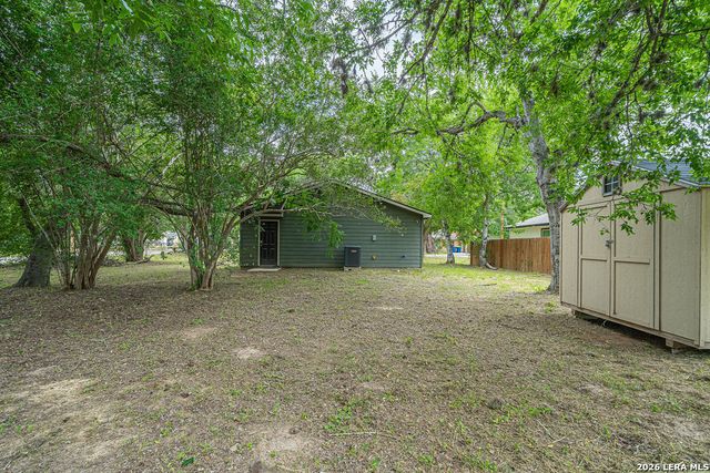 229 VIRGINIA ST, Pleasanton, TX 78064