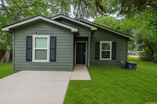 229 VIRGINIA ST, Pleasanton, TX 78064