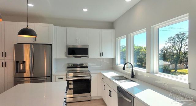 309 N Pace Blvd b, Pensacola, FL 32505