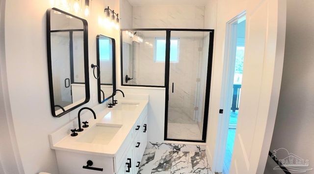 309 N Pace Blvd b, Pensacola, FL 32505